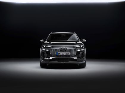 2025 Audi SQ6 e-tron 6
