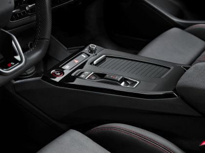2025 Audi SQ6 e-tron 17