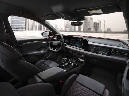2025 Audi SQ6 e-tron 67