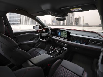 2025 Audi SQ6 e-tron 68