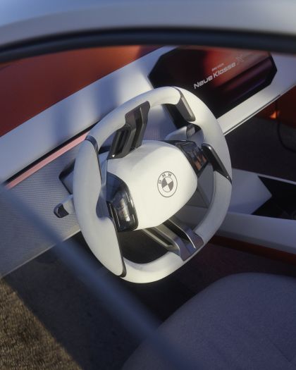 2024 BMW Vision Neue Klasse X concept 34