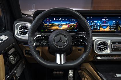 2025 Mercedes-Benz G 500 76