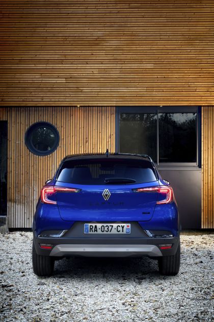 2025 Renault Captur E-Tech Hybrid Esprit Alpine 24