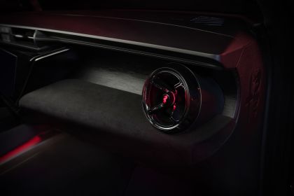 2025 Alfa Romeo Milano 42