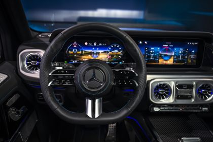 2025 Mercedes-Benz G 580 with EQ Technology 89