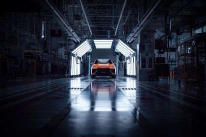 2025 Lamborghini Urus SE 24