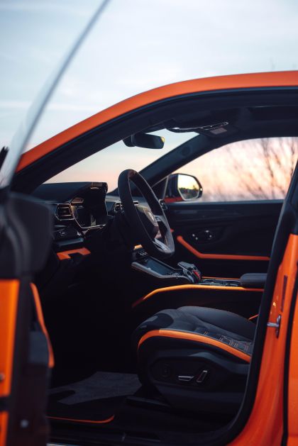 2025 Lamborghini Urus SE 42