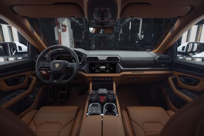 2025 Lamborghini Urus SE 43