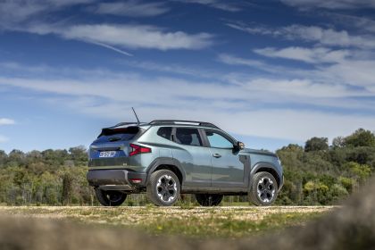 2025 Dacia Duster TCe 130 Extreme 4x4 10