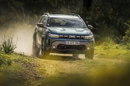 2025 Dacia Duster TCe 130 Extreme 4x4 16