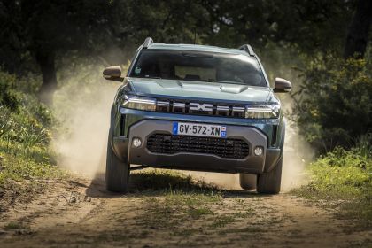 2025 Dacia Duster TCe 130 Extreme 4x4 17