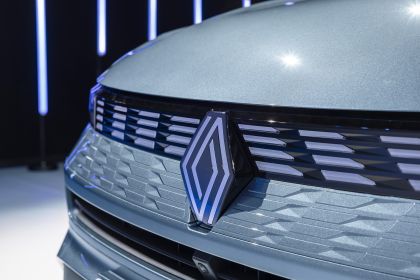 2025 Renault Symbioz E-Tech full hybrid Iconic 8