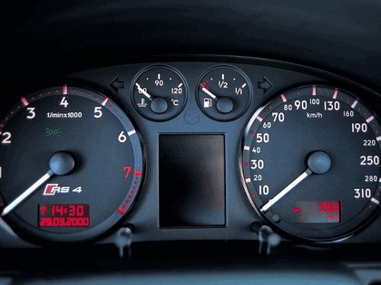 2000 Audi RS4 27