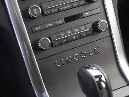2009 Lincoln MKS 9