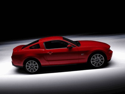2010 Ford Mustang 27