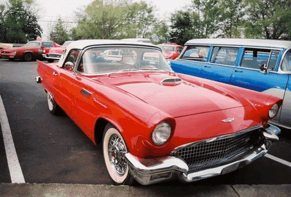1957 Ford Thunderbird 6