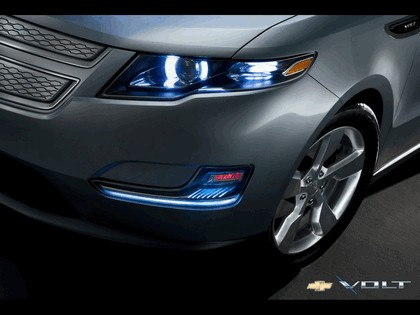 2011 Chevrolet Volt production show car 6