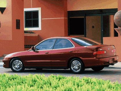 1994 Acura Integra sedan 3