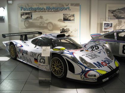 1998 Porsche 911 ( 996 ) GT1 race car 5