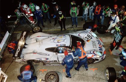 1998 Porsche 911 ( 996 ) GT1 race car 29
