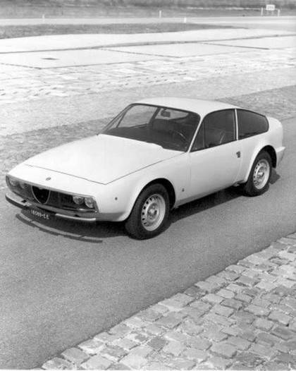 1970 Alfa Romeo GT Junior by Zagato 2
