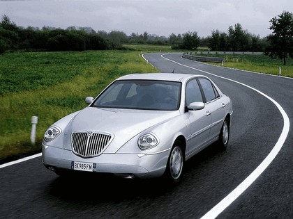 2002 Lancia Thesis 10