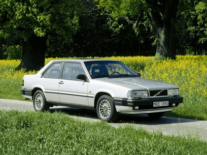 1985 Volvo 780 coupé by Bertone 1