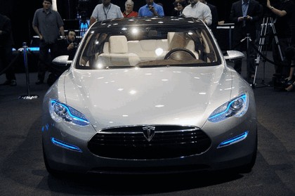2009 Tesla Model S 43