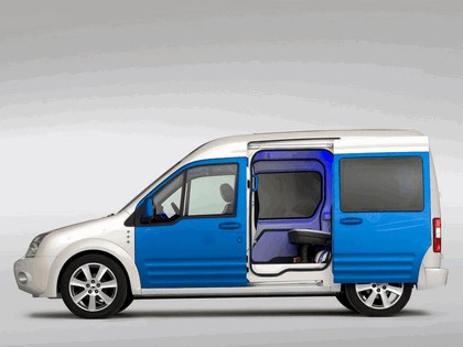 2009 Ford Transit Connect Family One concept 5