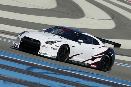 2009 Nissan GT-R FIA GT1 ( Magny Cours unveiling ) 4