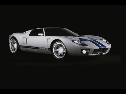 2003 Ford GT concept 29