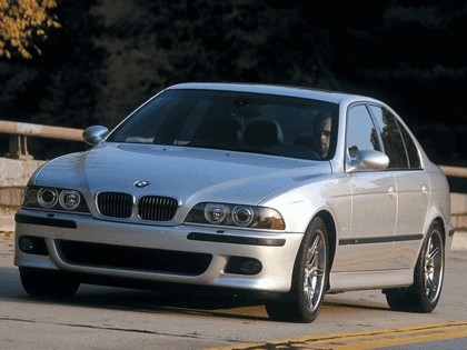 1998 BMW M5 ( E39 ) - USA version 3
