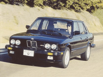 1986 BMW M5 ( E28 ) - USA version 1
