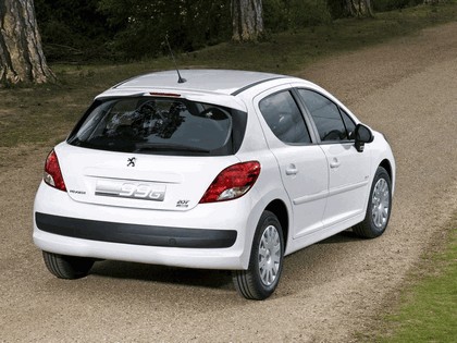 2009 Peugeot 207 économique 5