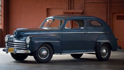 1947 Ford Super Deluxe Tudor sedan 2