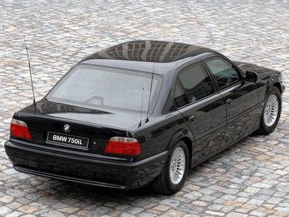 1998 BMW 750iL ( E38 ) Security 3
