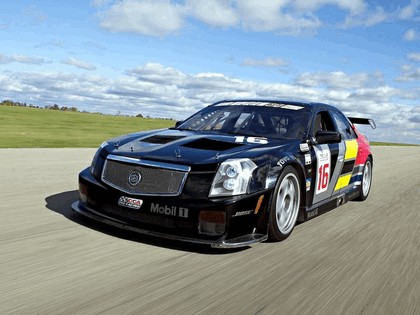 2004 Cadillac CTS-V race car 7