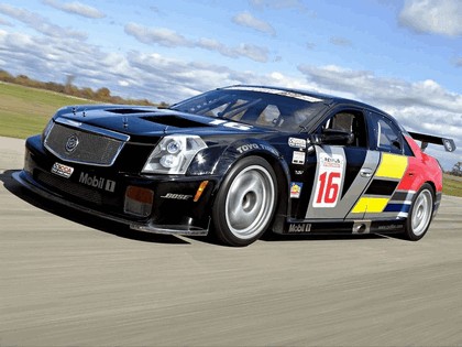 2004 Cadillac CTS-V race car 9