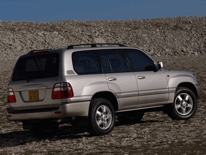 1998 Toyota Land Cruiser 100 18