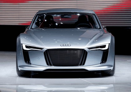 2010 Audi e-tron concept 23