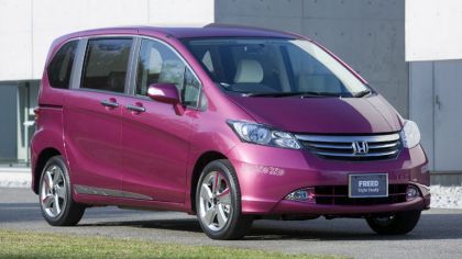 2010 Honda Freed Style Study concept by Modulo 9