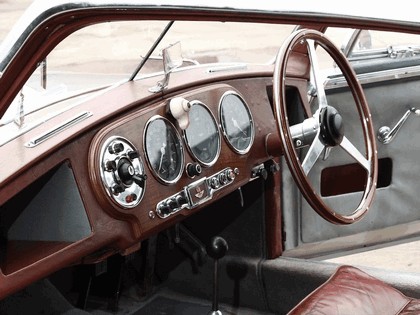 1950 Aston Martin DB2 Vantage saloon 9