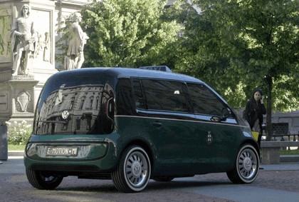 2010 Volkswagen Milano Taxi concept 15