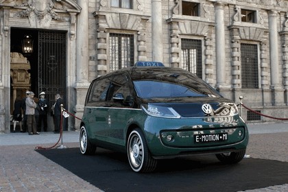 2010 Volkswagen Milano Taxi concept 16