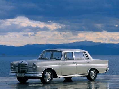 1961 Mercedes-Benz 300SE ( W112 ) 1