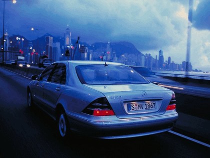 1998 Mercedes-Benz S500 ( W220 ) 9