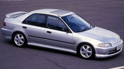 1991 Honda Civic VTi Sedan - UK version 2
