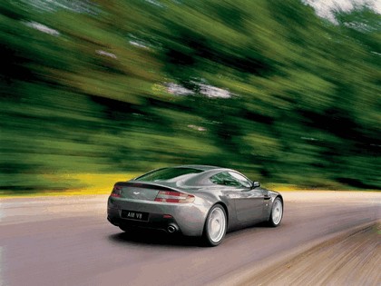 2005 Aston Martin V8 Vantage 31