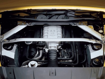 2005 Aston Martin V8 Vantage 32