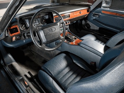1975 Jaguar XJS convertible 13